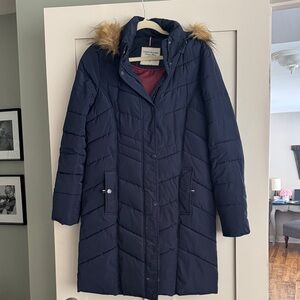 Tommy Hilfiger Women's Dark Blue Puffer Jacket with Faux Fur Trim